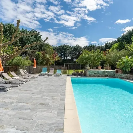 Spacieuse A Avec Piscine Privee Vila