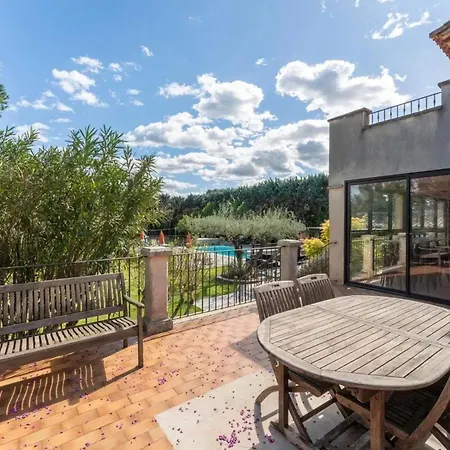 Spacieuse A Avec Piscine Privee Villa