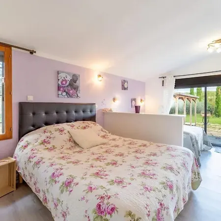 Spacieuse A Avec Piscine Privee Villa