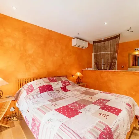 Vila Spacieuse A Avec Piscine Privee
