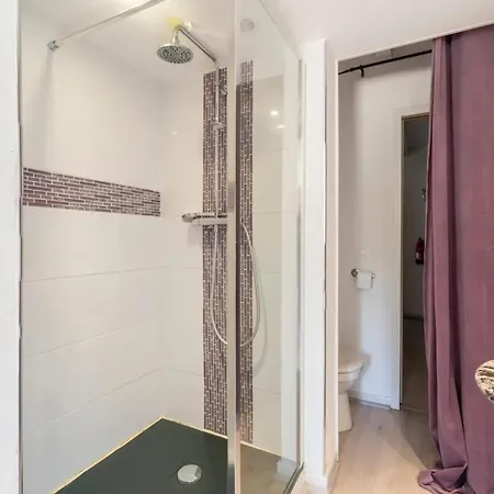 Spacieuse A Avec Piscine Privee Vila *