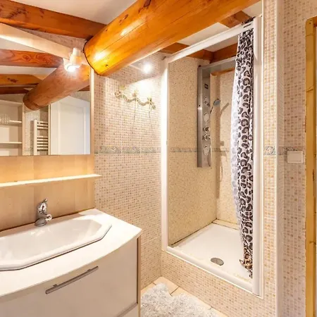 Spacieuse A Avec Piscine Privee Vila *